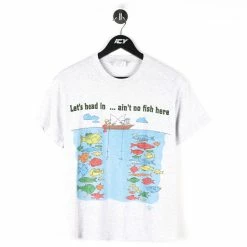 Icy Vintage Vintage Fishing Graphic T-Shirt - Medium