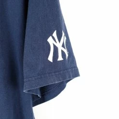 Vintage Nike New York Yankees Swoosh T-Shirt - 2XL -Icy Sales Shop 11972 20IMG 0110 19fb7781 3a0f 442f a251 5be4f25197db